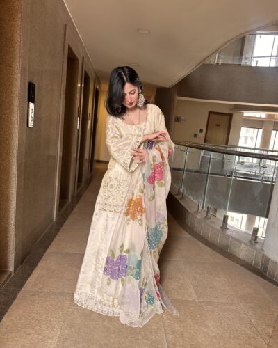 Rangrez Noor Handcrafted Banarasi Set