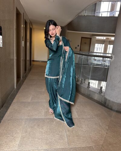 Aafreen Glass Tissue Farshi Suit